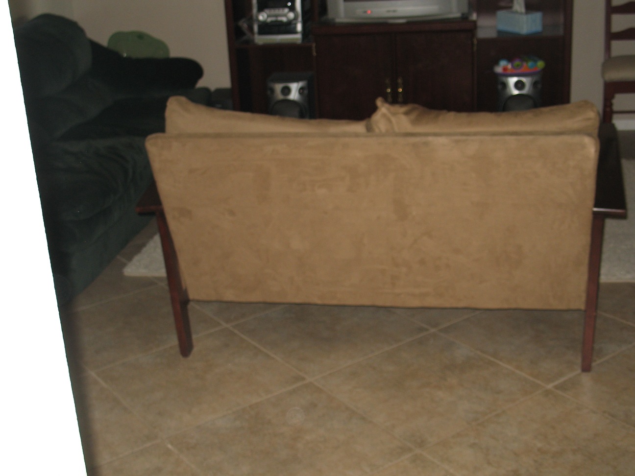 Back of the love seat (after)